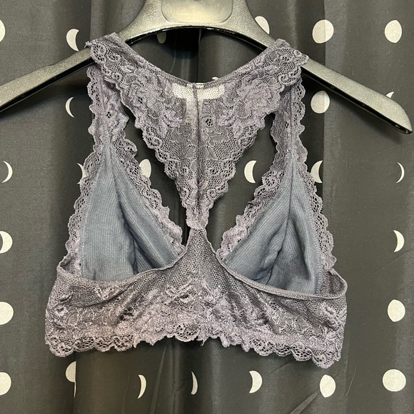 Women’s M Bralette - Picture 2 of 3